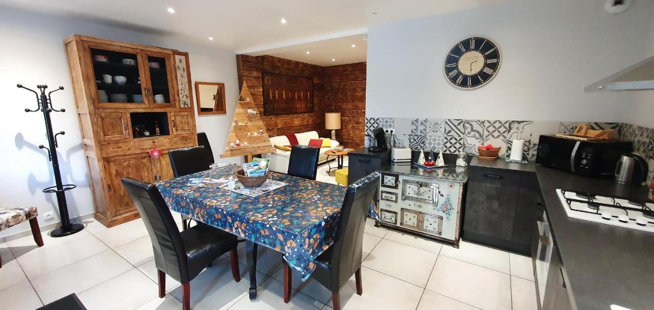 Gite Du Cafe Truchet Saint-Pancrace  Bagian luar foto