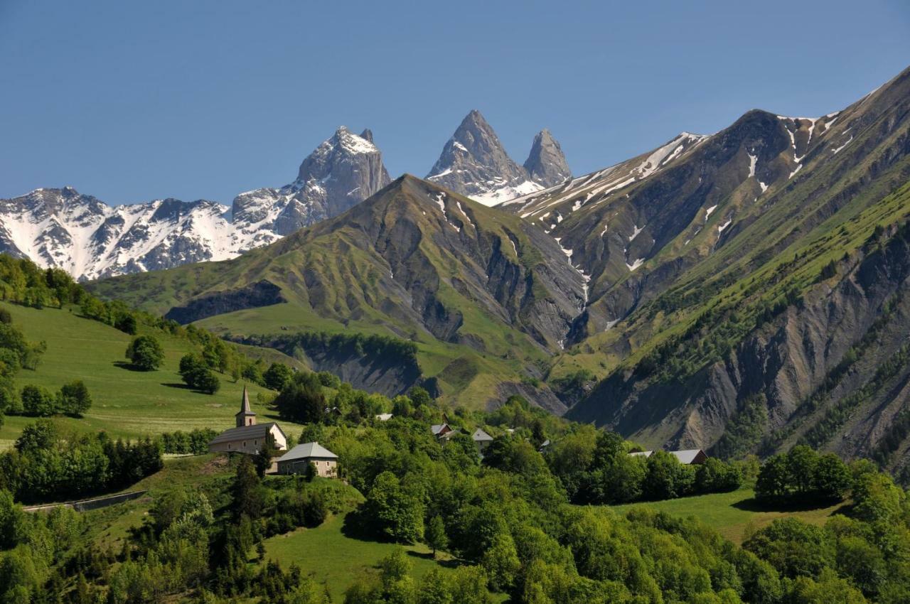 Gite Du Cafe Truchet Saint-Pancrace  Bagian luar foto